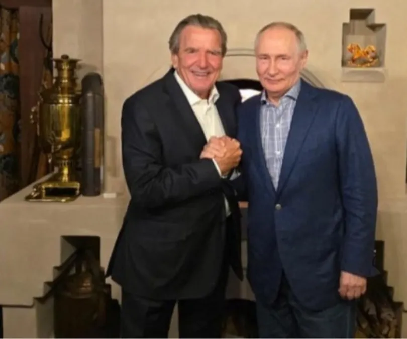 День народження Путіна з Герхардом Шредером: як колишній канцлер Німеччини святкує в Москві