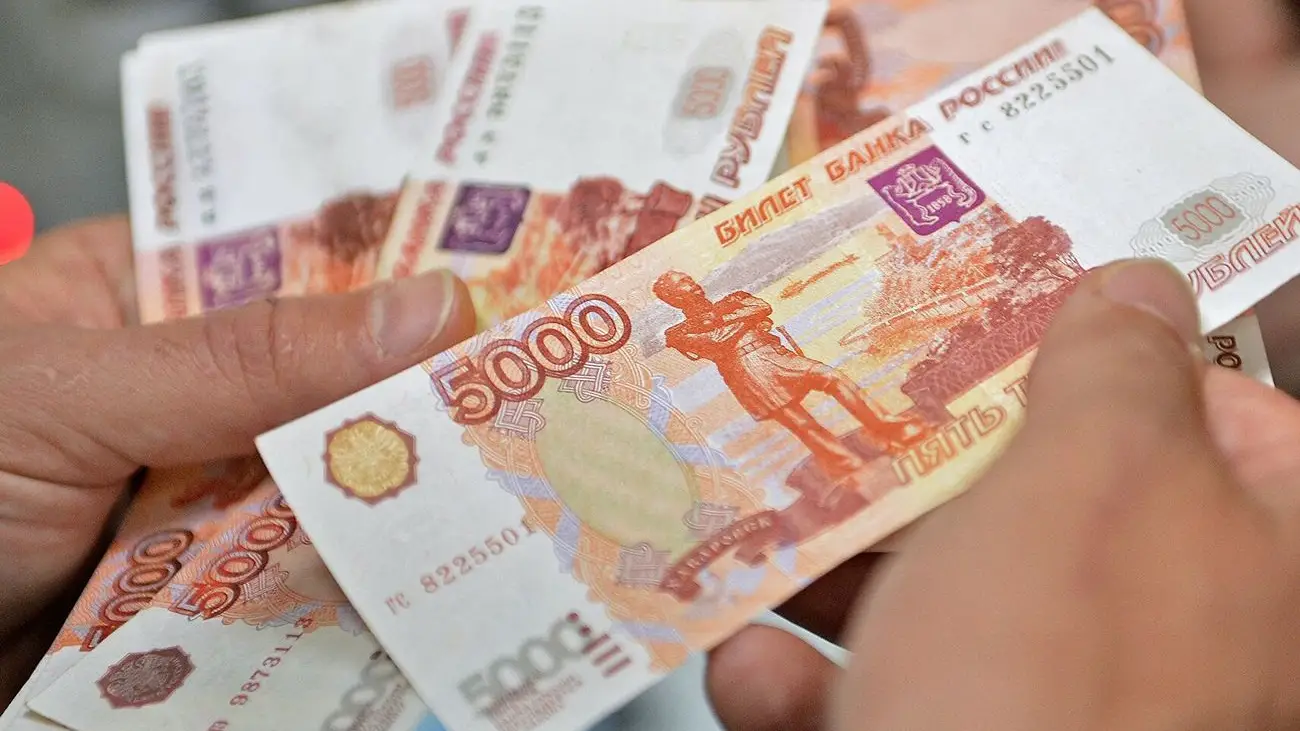 Прихований дефіцит і «нафтова петля»: як санкції добивають економіку РФ, — BND.