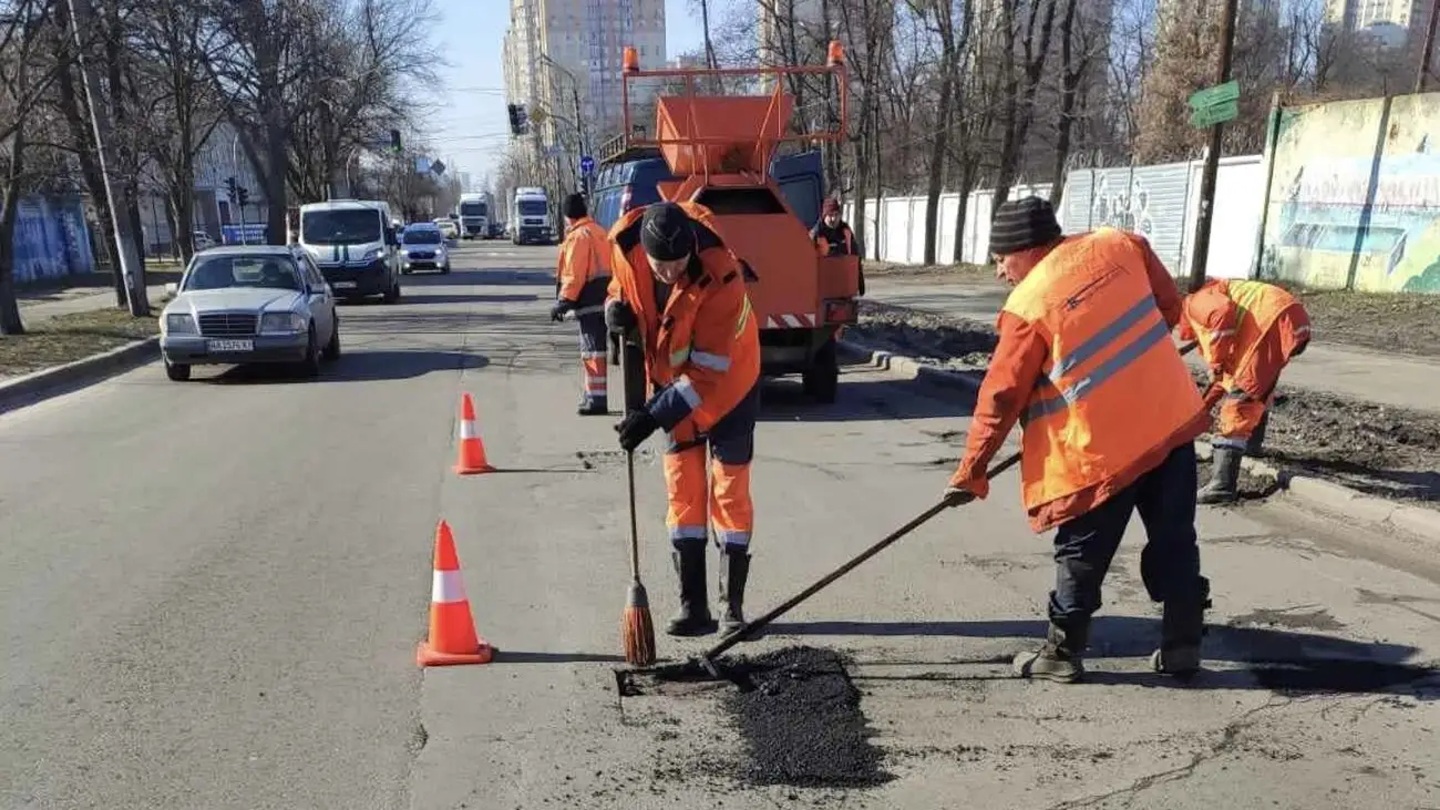 Дороги в Києві не ремонтували по 20–30 років: стало відомо, чому їхній стан такий поганий