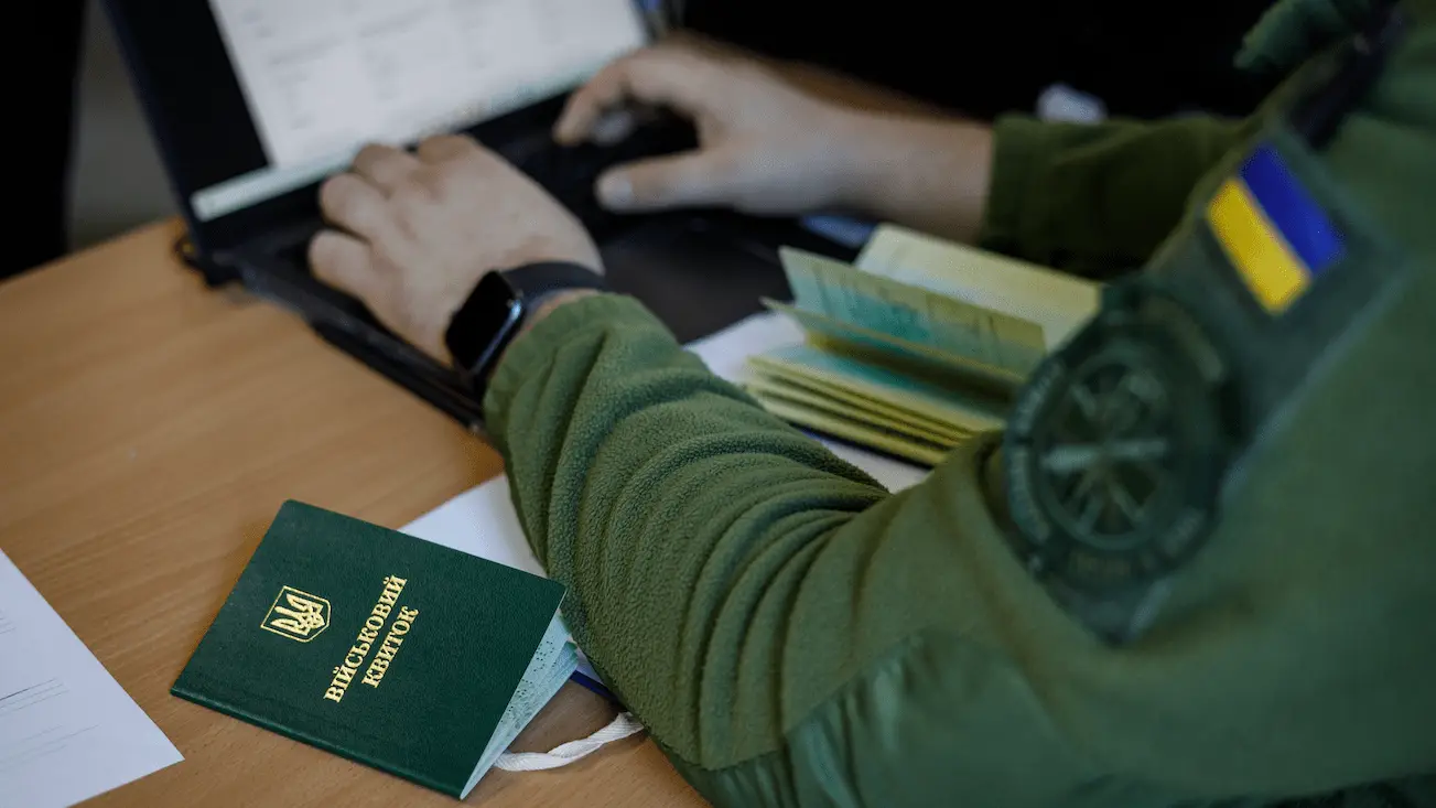 Мобілізація у травні: кому доведеться переоформлювати відстрочку