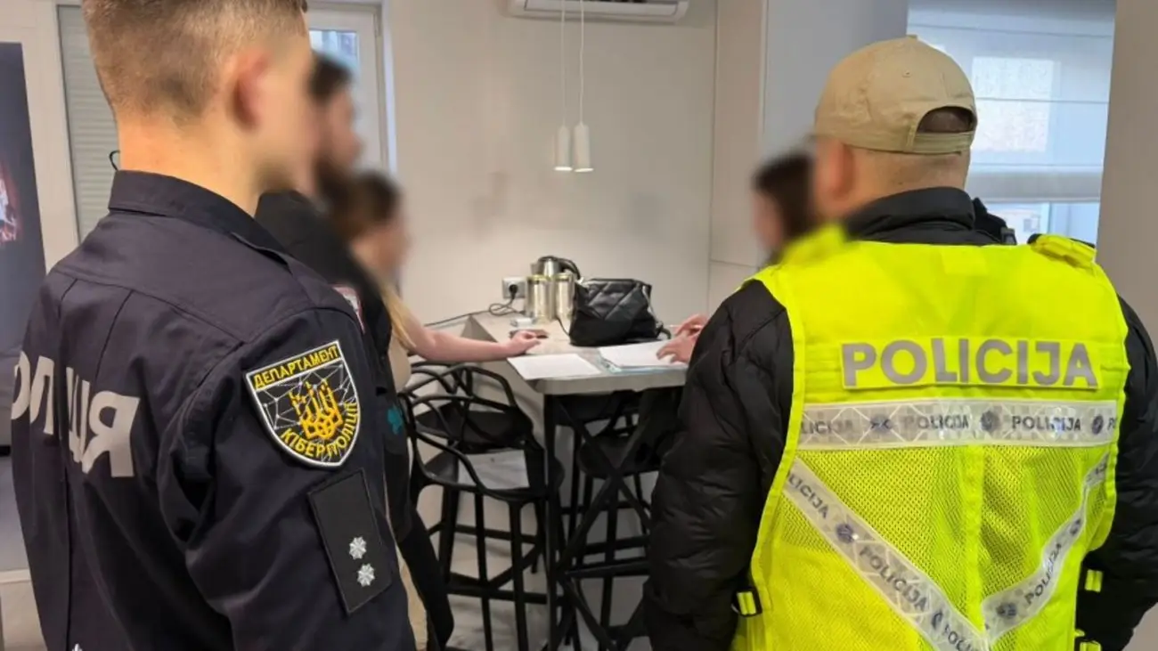В Україні викрили мережу кол-центрів, які ошукали громадян Латвії на понад 300 тисяч євро