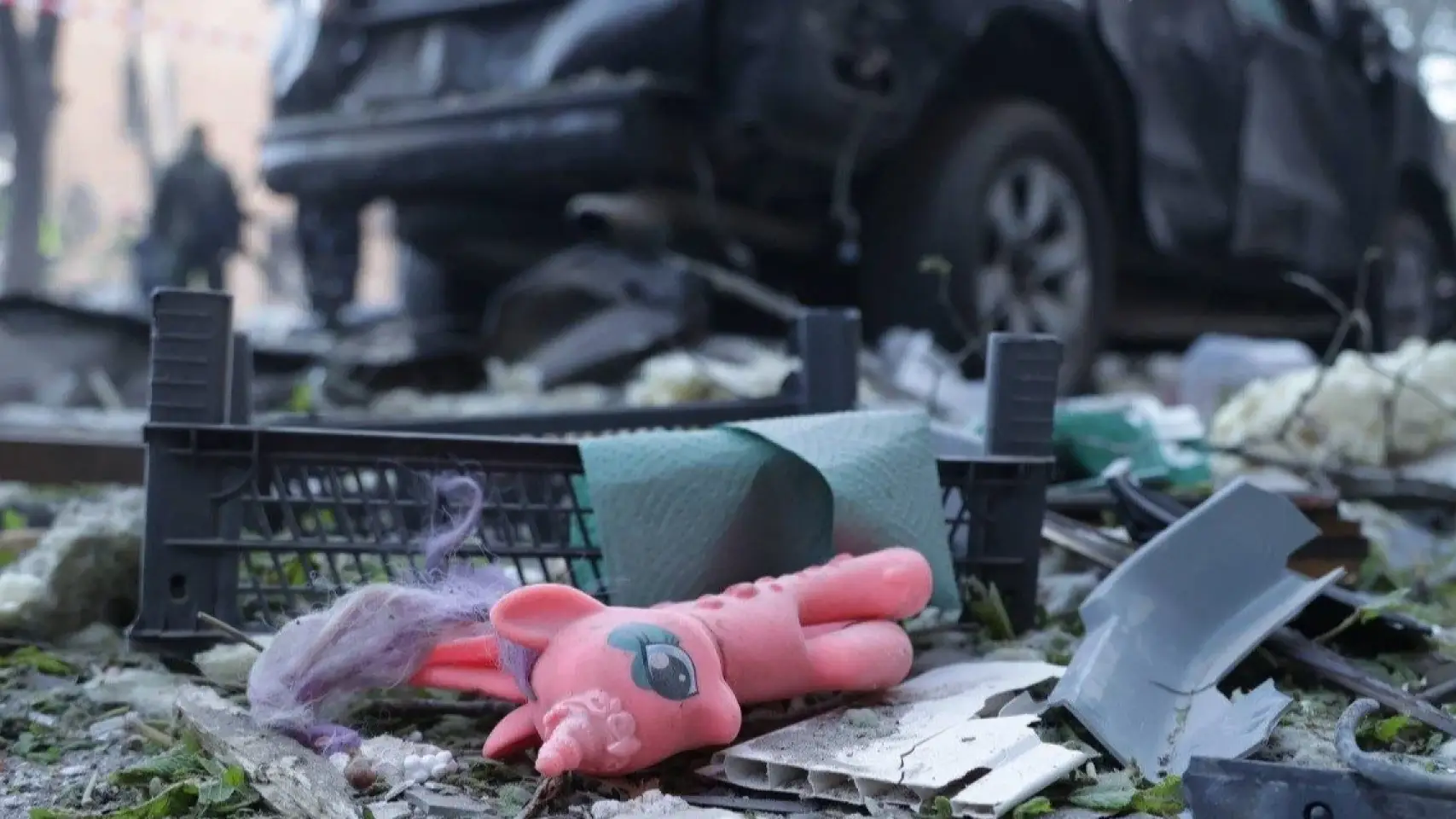 Війська РФ завдали масованої атаки по Дніпру: пошкоджений будинок, є загиблі та поранені