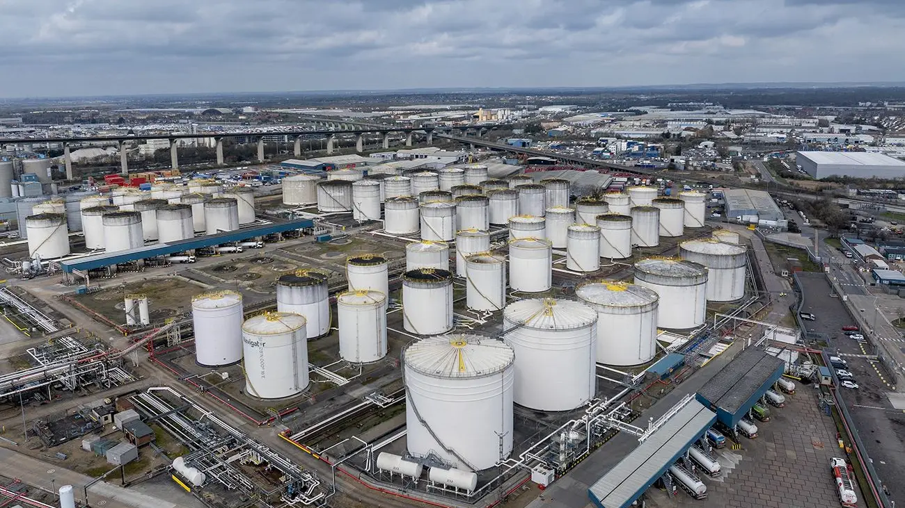 32 країни вирішили випустити 400 млн барелів нафти через війну навколо Ірану