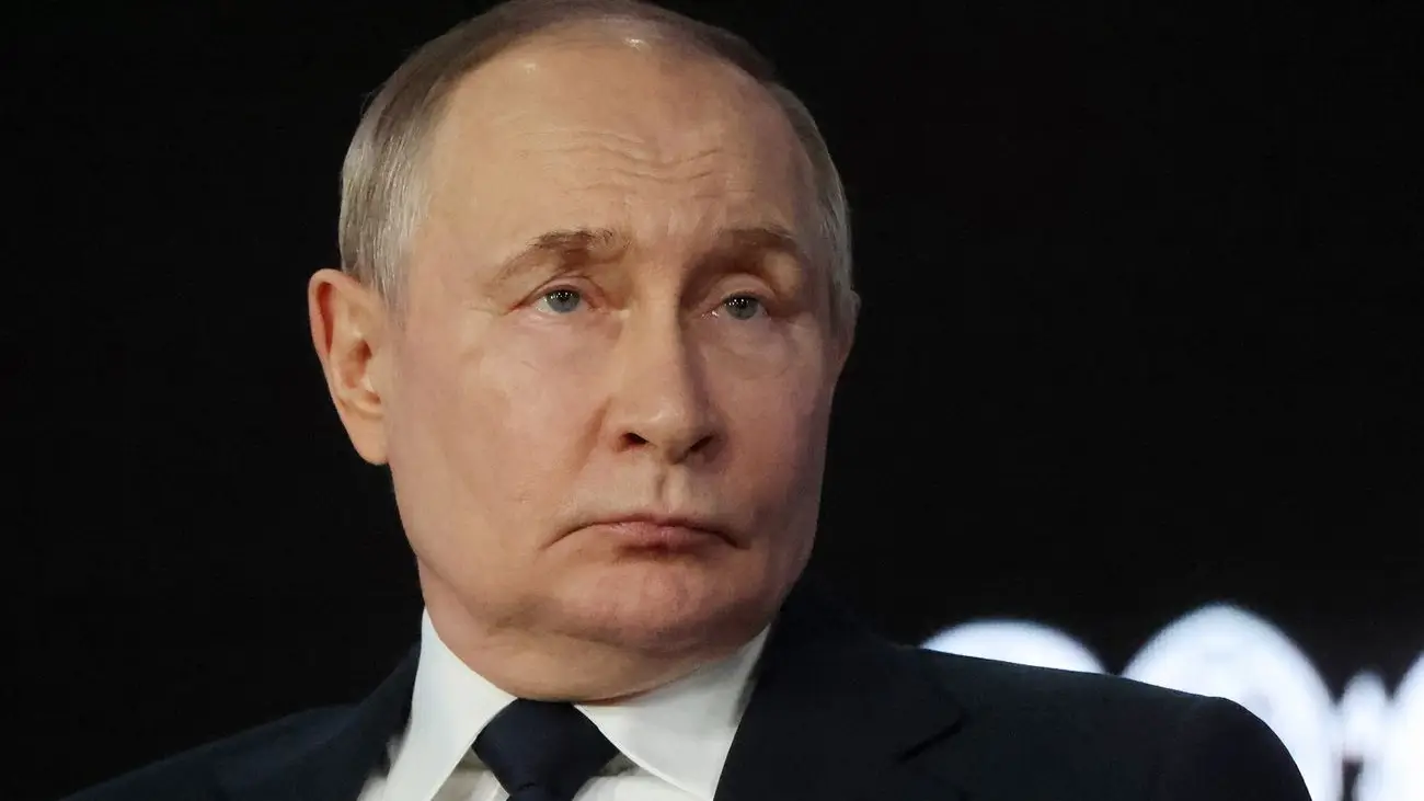 Путін знову передає Угорщині полонених українських військових.