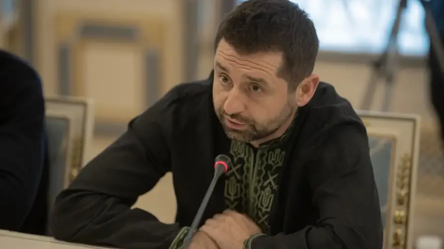 Арахамія попереджав НАБУ про «атаку» за тиждень до підозри Кривоносу — Vlada
