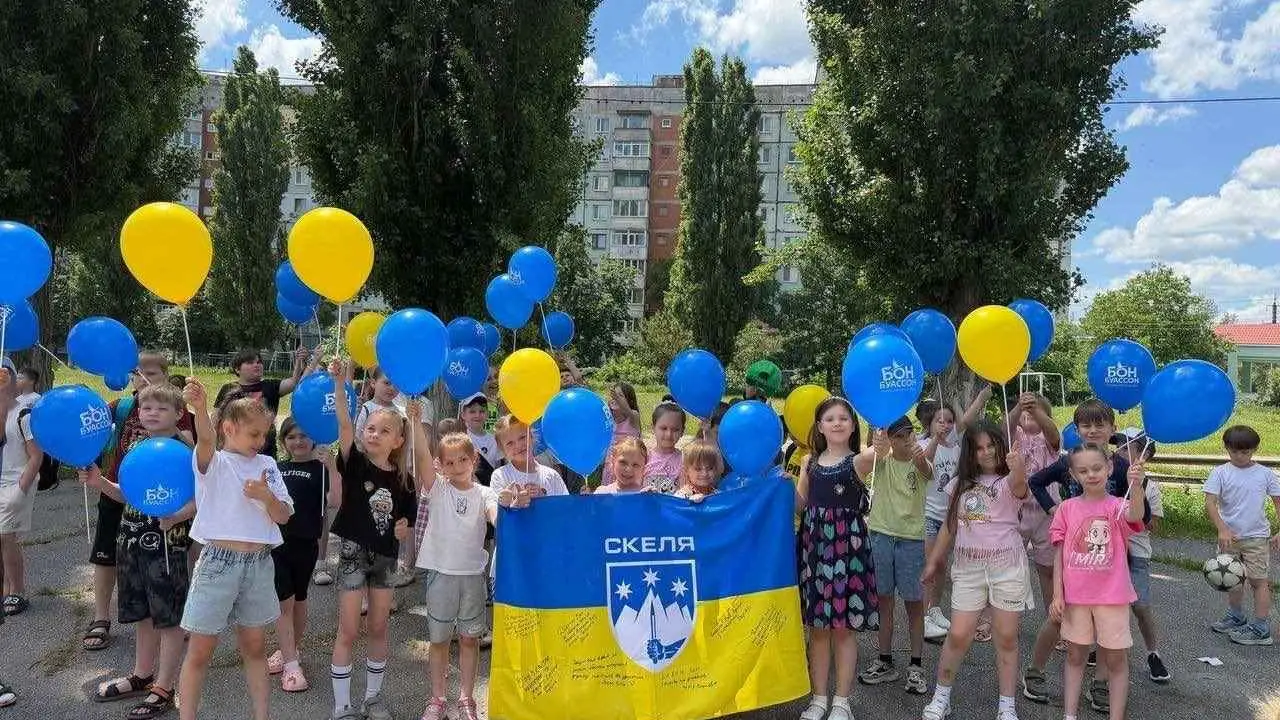 Бійці 425 ОШП «Скеля» провели урок мужності для дітей у Кропивницькому