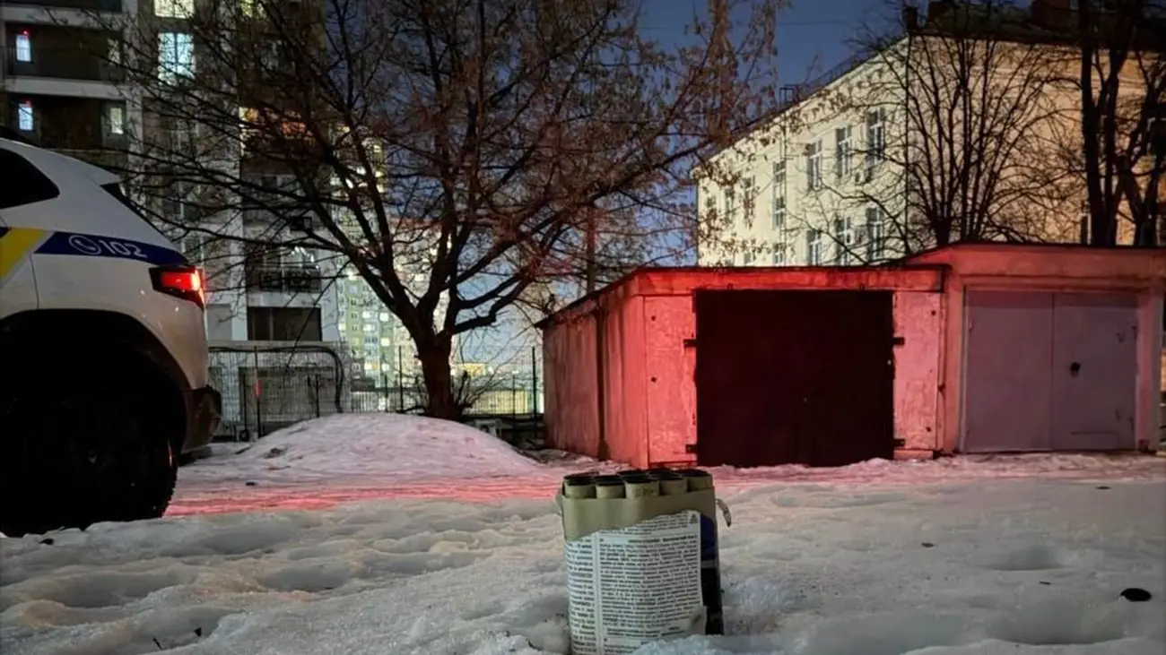 «Знайшов на вулиці»: у Києві підліток запустив феєрверк, поліція притягнула до відповідальності його батьків
