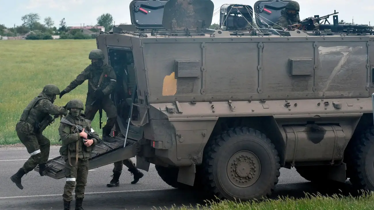 РФ змінює тактику під Лиманом: після провалу штурмів переходять до малих груп