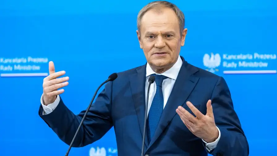 Туск заявив про реальну загрозу Polexit