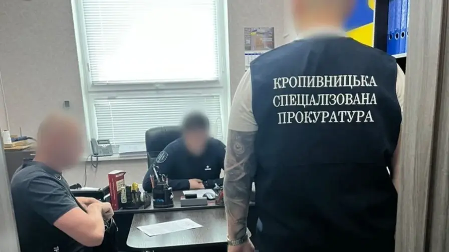 Експосадовця ТЦК підозрюють у приховуванні автопарку на 2,5 млн грн