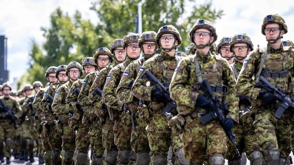 Естонія посилює військову присутність на кордоні з Росією