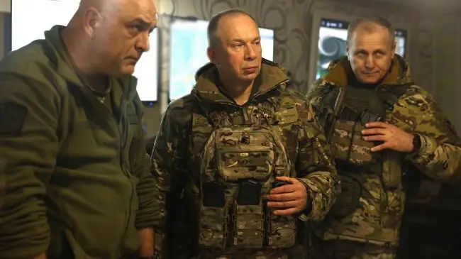 Ганьба! Сирського «розбирають на атоми» в Україні, поки генерали НАТО вивчають його операції