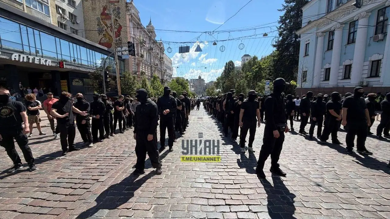 «Я проти вступу до ЄС»: що заявив Корчинський на Марші традиції у Києві
