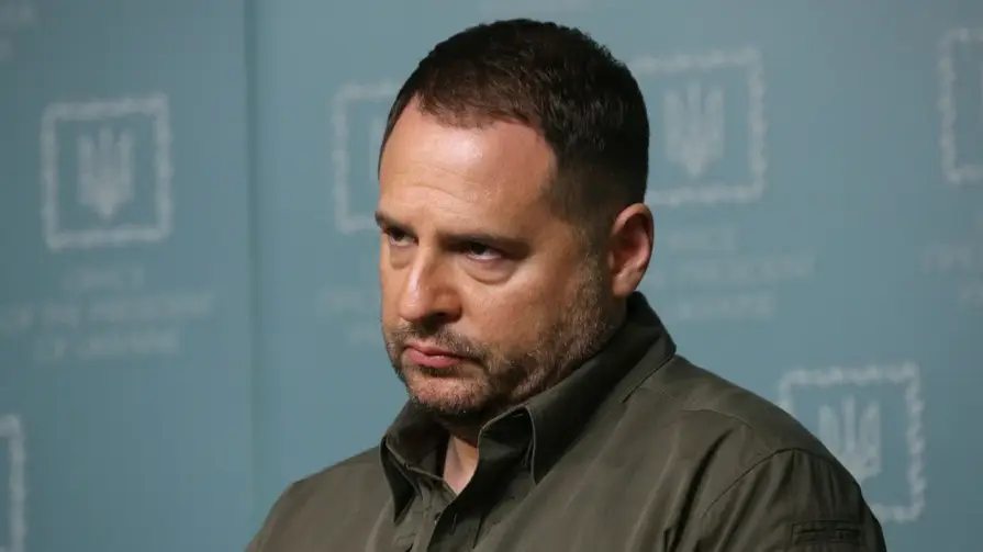 Єрмак радився з «Веронікою Феншуй», як зупинити Федорова: «Він стане надто великим»