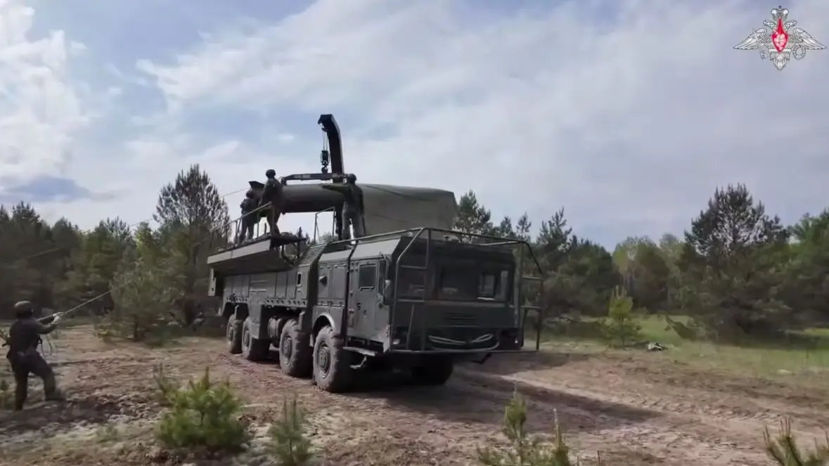 кремль показав ядерні боєголовки в Білорусі: що задумали москва і мінськ