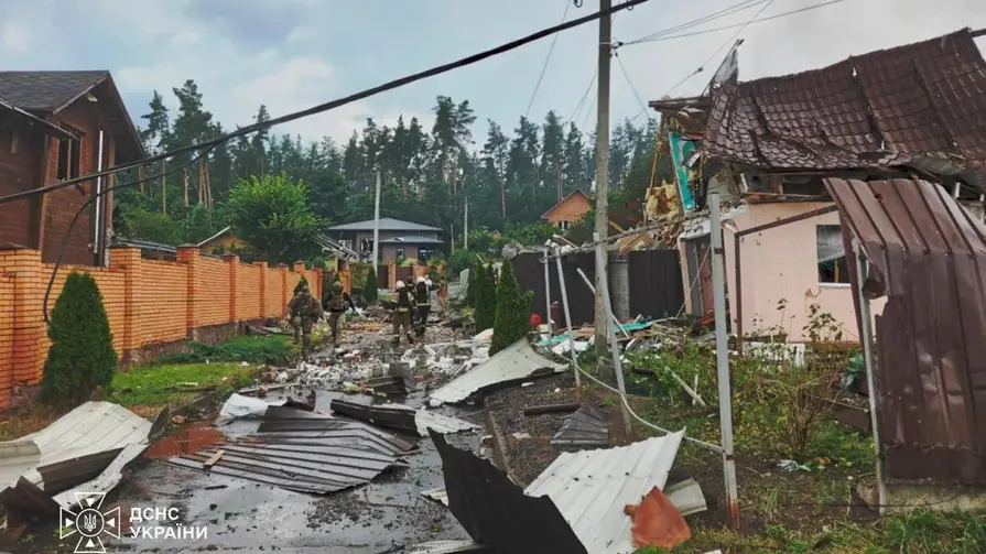 Київщина! Після удару по полігону пошкоджено 27 будинків і 44 автомобілі — Олійник