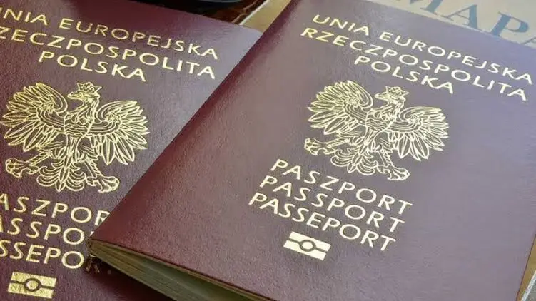 Польща різко змінює правила: отримати громадянство стане значно складніше