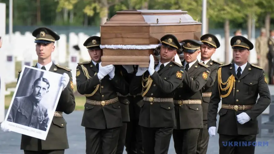 Польща втрутилася в перепоховання Коновальця і пригрозила через Бандеру та Шухевича
