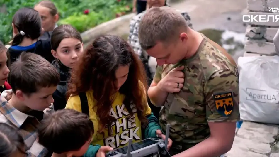 Полк «Скеля» провів зустріч із учнями гімназії «Ерудит»