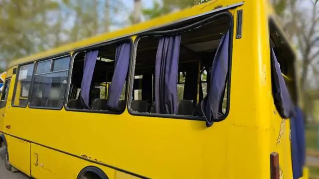 росія вдарила дронами по маршрутках у Херсоні