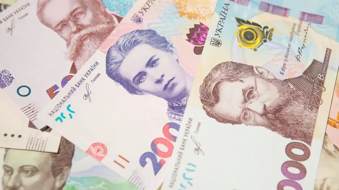 Шо, опять? Тариф на передачу електроенергії зріс одразу на 25%: скільки платитимуть українці у серпні