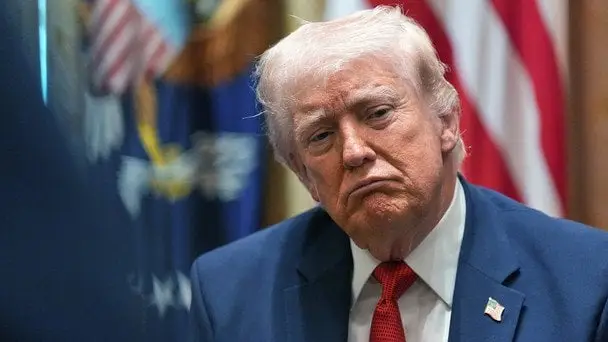 США призупинили операції в Ормузькій протоці: коментар Трампа