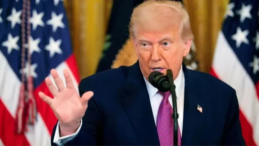 Трамп пригрозив митами в Ормузькій протоці