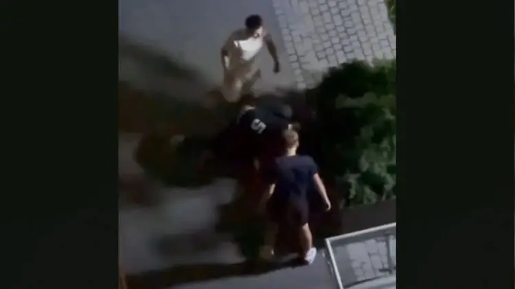 У Польщі четверо п'яних чоловіків побили поляка під антиукраїнські вигуки в Познані