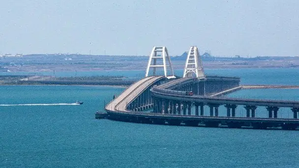 Українські удари по російській логістиці: нові загрози для Криму