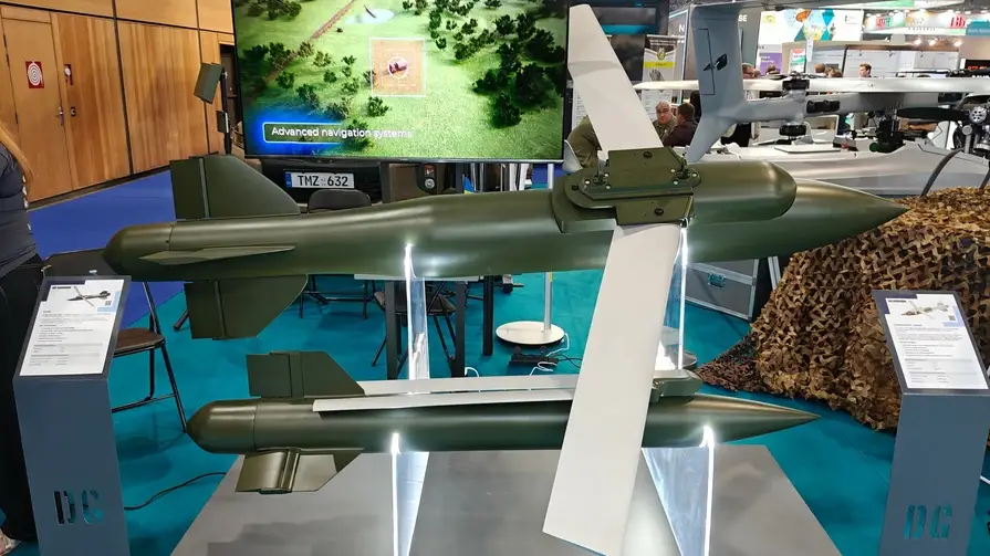 Українську керовану авіабомбу «Вирівнювач» показали у Парижі