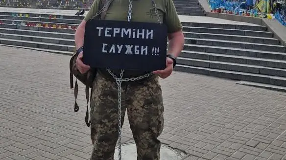 Військовий у кайданах вийшов на Майдан: що вимагає Москалюк