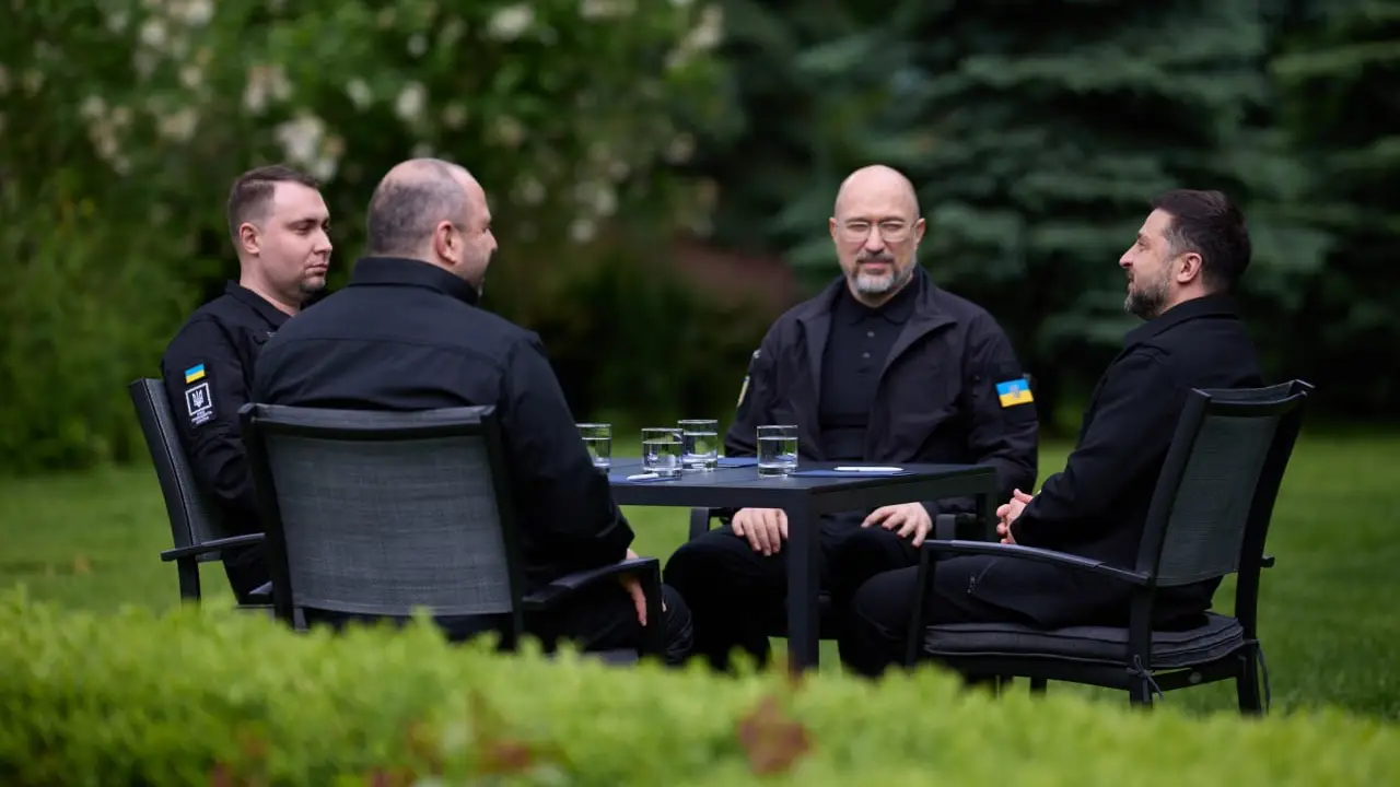 Зеленський зібрав спецнараду: ППО, дрони, полонені та енергетика у фокусі