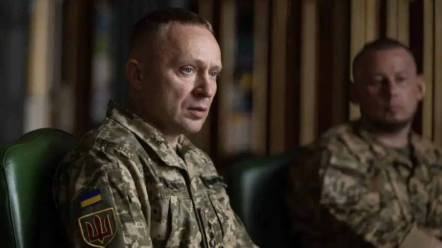 Зеленський звільняє Сирського після 6 днів протестів: «Новим головкомом стане Михайло Драпатий»