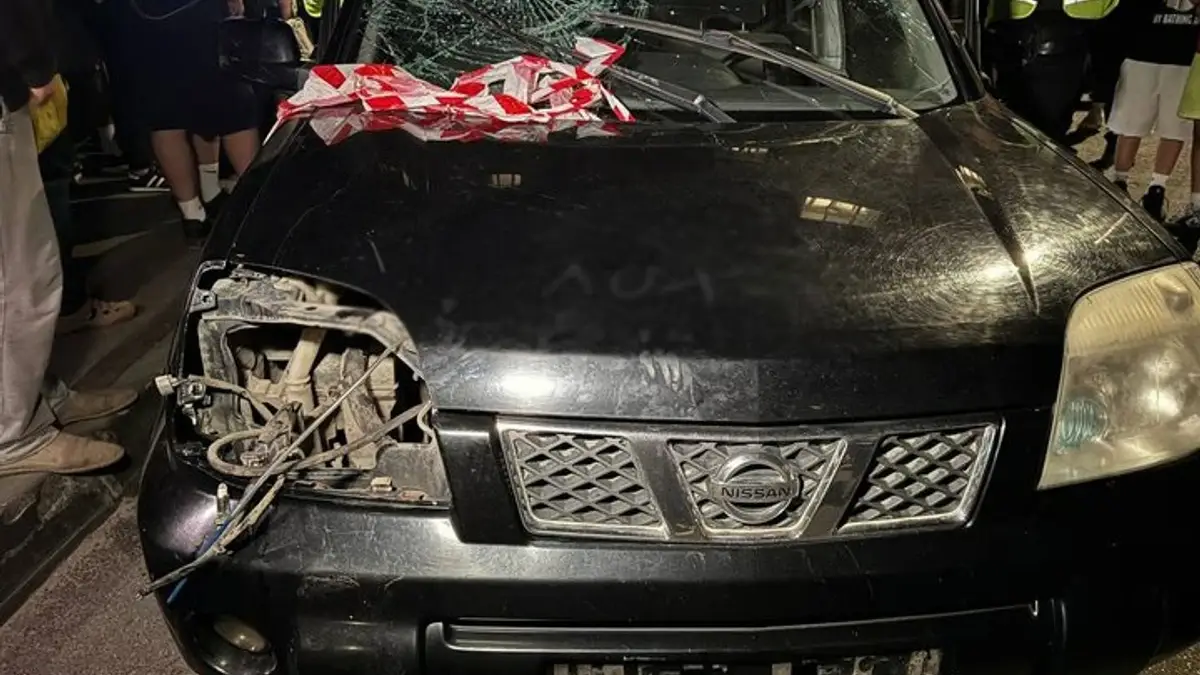 Знову! У Тернополі натовп атакував авто ТЦК: військові травмовані, після сутички люди вийшли на марш. ФОТО