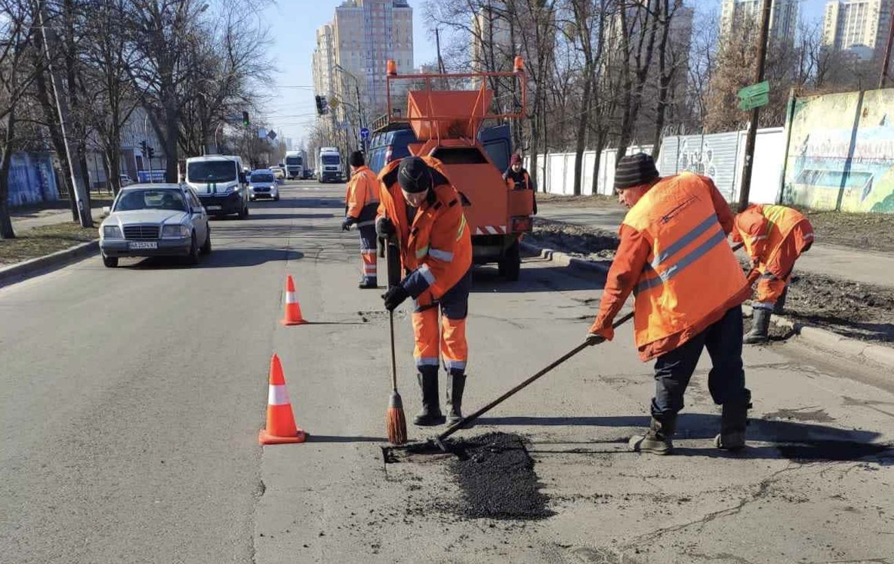 Дороги в Києві не ремонтували по 20–30 років: стало відомо, чому їхній стан такий поганий