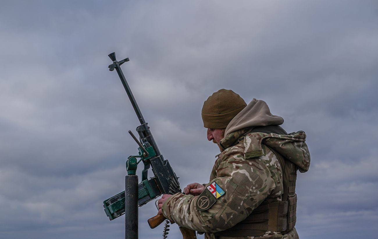 Дрони летіли з семи напрямків, було понад 20 «прильотів»: деталі нічної атаки РФ.