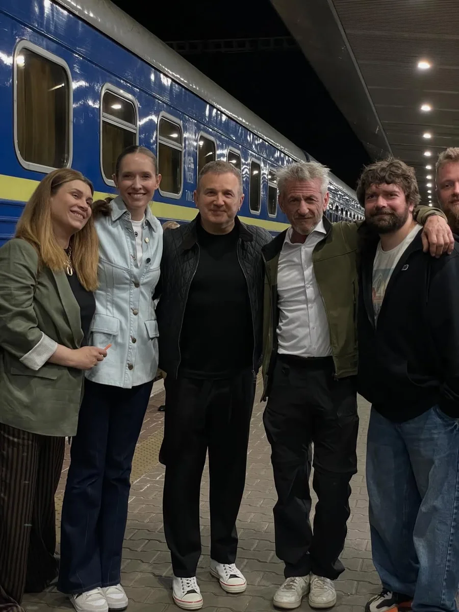 Шон Пенн пропустив «Оскар» після перемоги, щоб поїхати до України