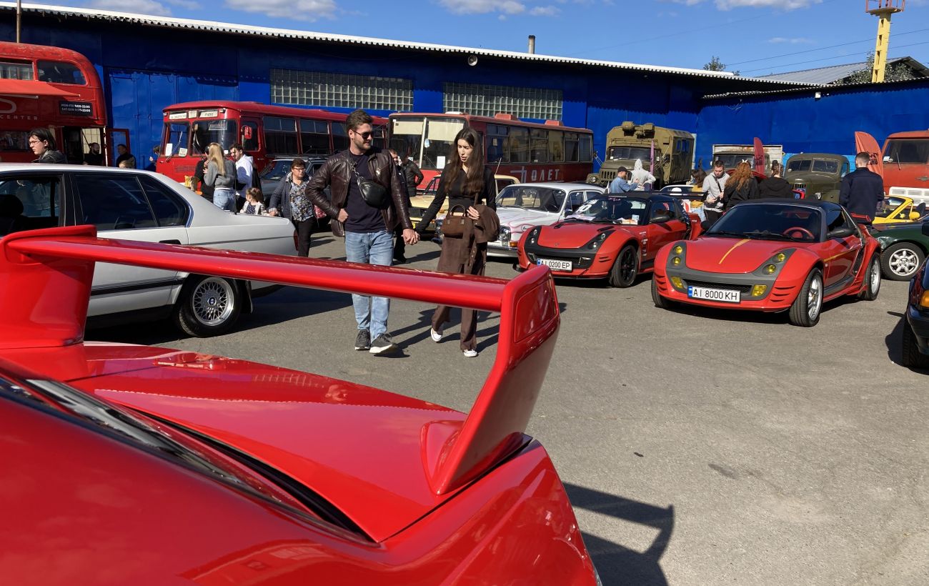 Від Benz до Porsche: у Києві покажуть легендарні авто ХХ століття