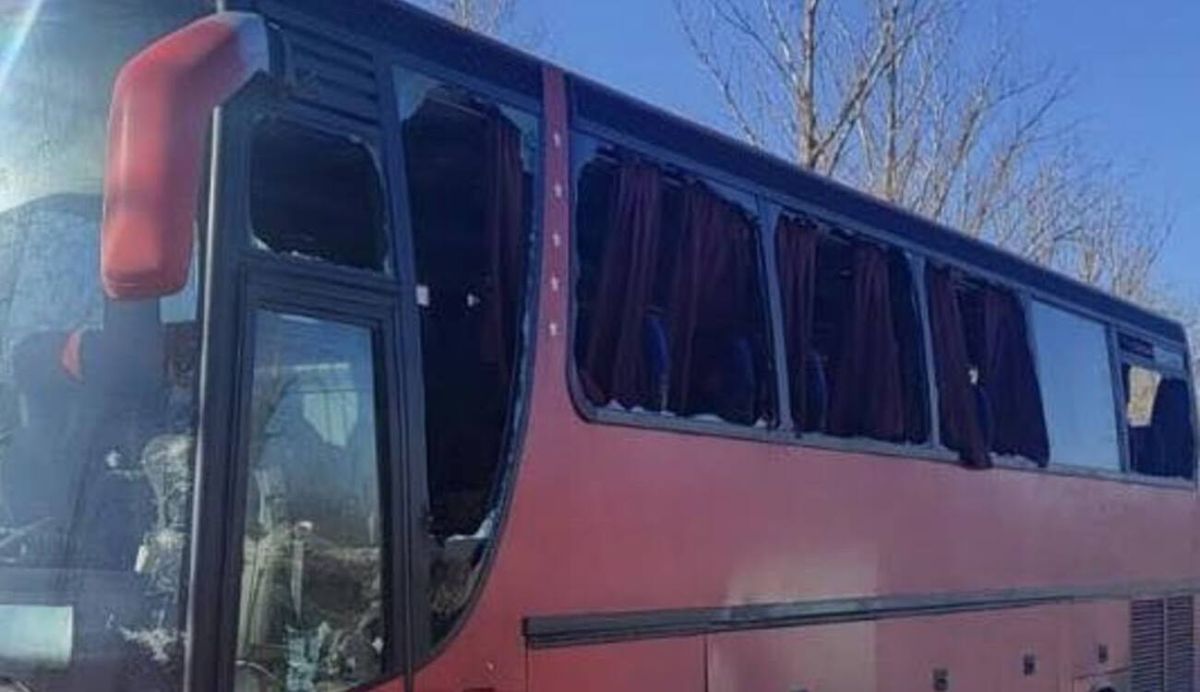 росіяни вдарили по рейсовому автобусу на Харківщині: загинули троє людей, є поранені