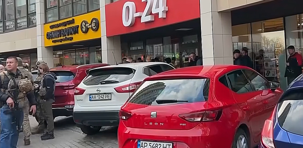Стрілянина в Києві: Зеленський заявив про необхідність відповідальності поліції
