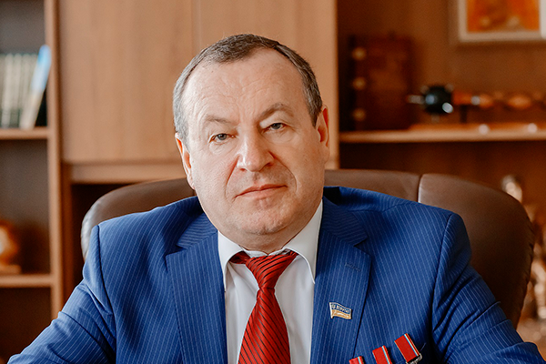 ДДАЕУ перед виборами: кандидат Демидов, земля університету і сумнівні схеми
