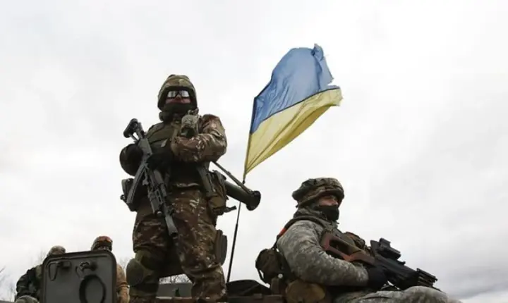 Втрати РФ перевищили 1,28 млн осіб: +940 за добу, тисячі одиниць техніки знищено