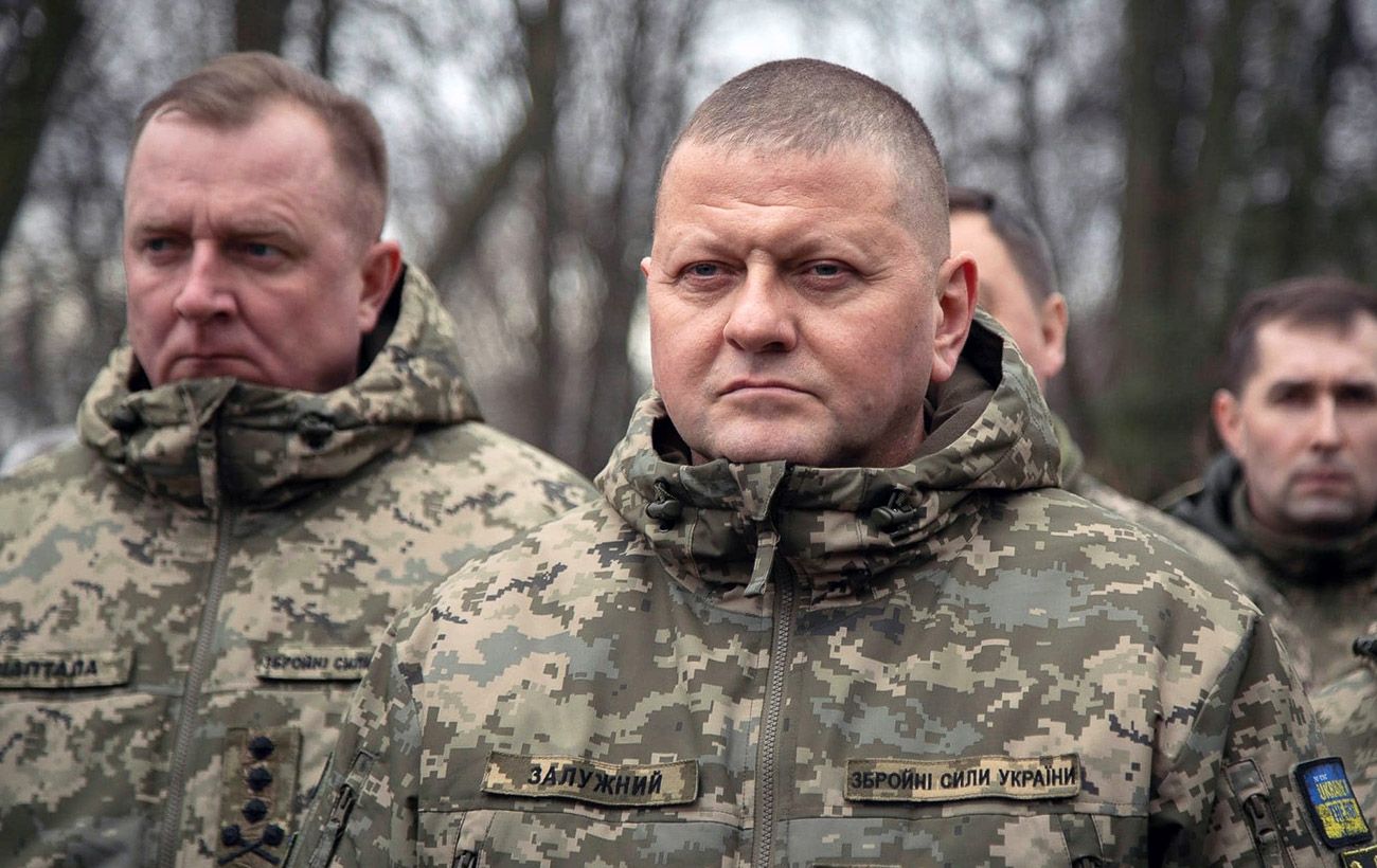 Хто насправді входить до оточення Валерія Залужного і чи має він політичний штаб