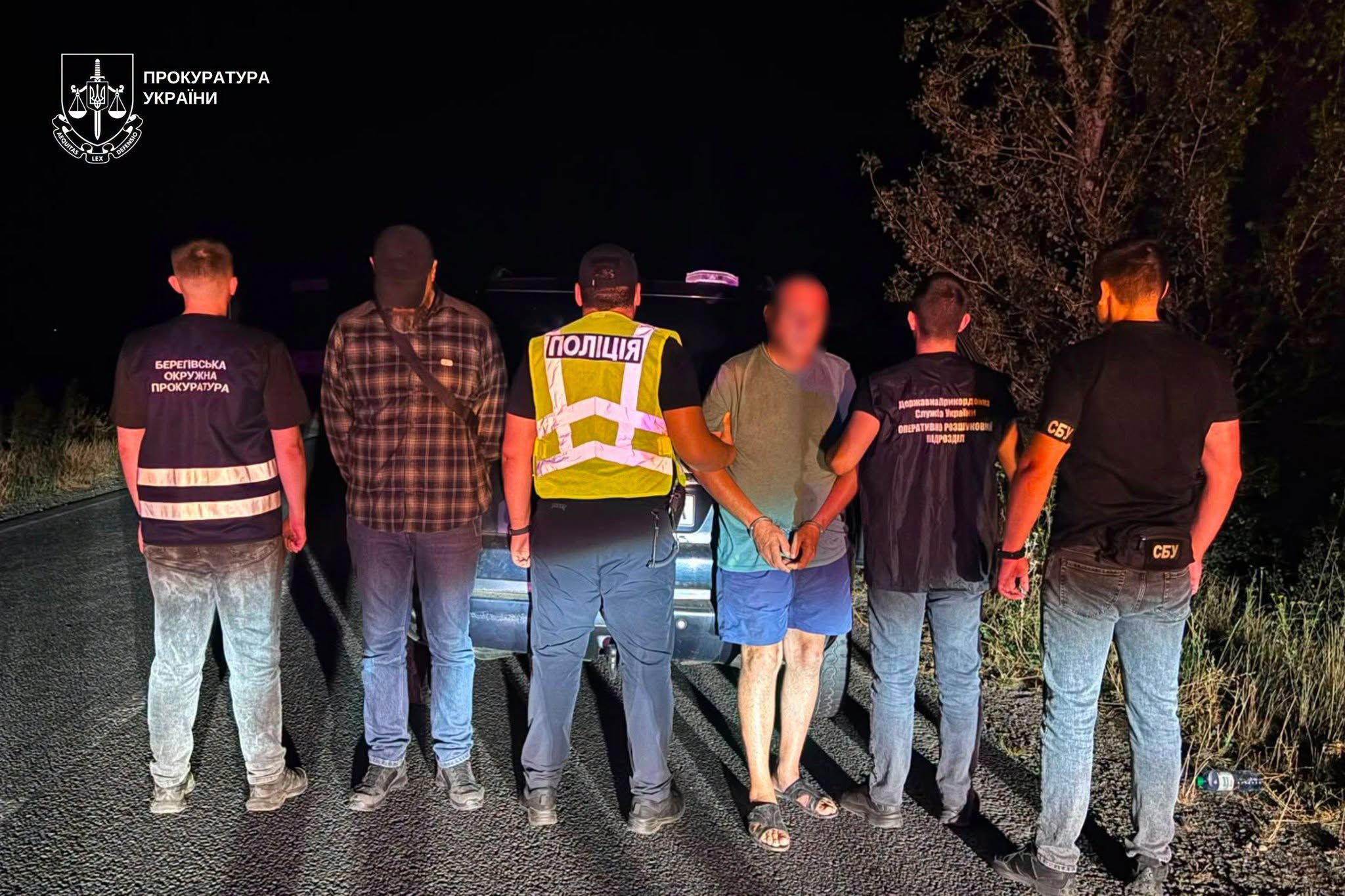 Адвоката втретє затримали за переправлення чоловіків: цього разу він був у масці репера 50 Cent. ФОТО