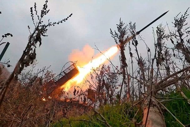Аналіз наступальних дій російських військ на кількох фронтах
