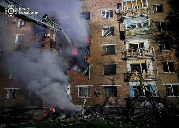 Атака на Конотоп: три поверхи зруйновані внаслідок ворожого удару