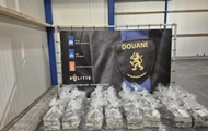 У Нідерландах митники вилучили 400 кг кокаїну, захованого серед бананів