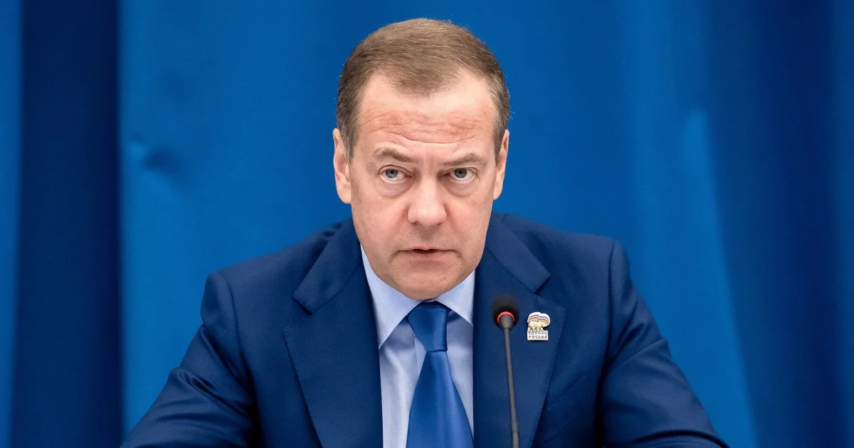 Дмитро Медведєв знову пригрозив ядерною зброєю: «Це не порожні слова» — що заявили в РФ