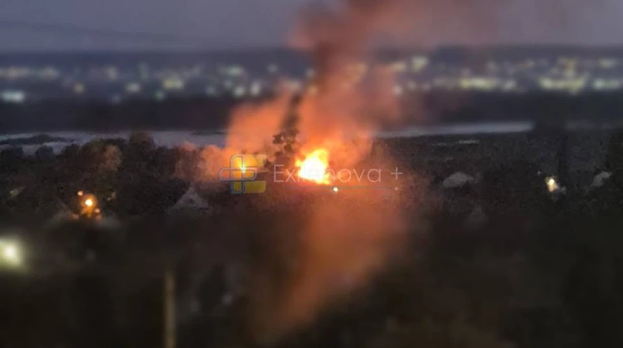 Дрони прорвалися до авіабази «Енгельс»: після вибухів на військовому аеродромі спалахнула пожежа