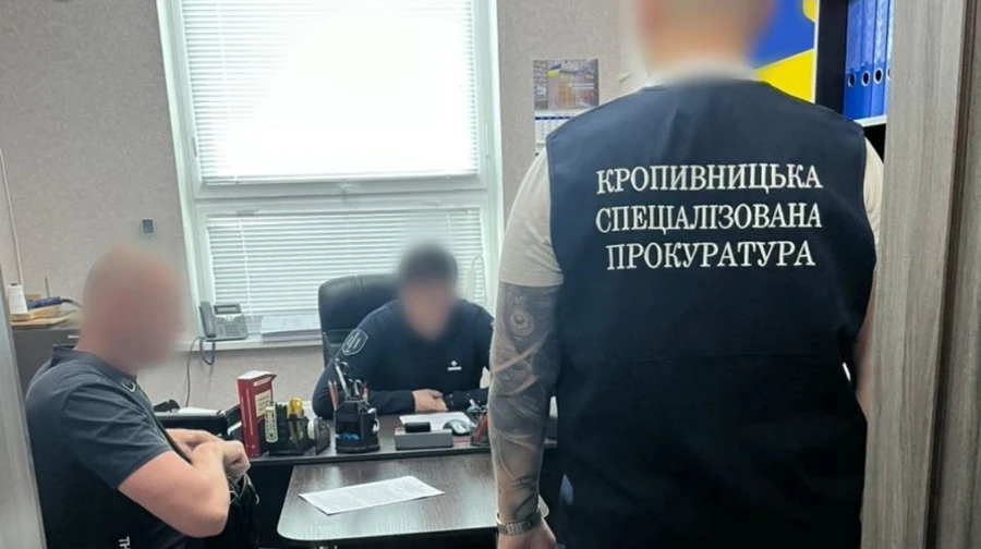 Експосадовця ТЦК підозрюють у приховуванні автопарку на 2,5 млн грн